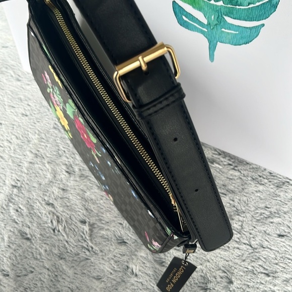 London Fog Floral Shoulder Bag - Picture 3 of 8